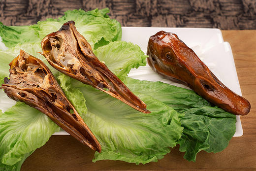 臻峰 湖南特产散装酱鸭头7.00元/个  酱香熟食小吃 办公室休闲零食酱鸭头 商品图1