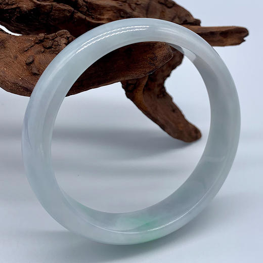 派瑞翡翠 翡翠手镯 糯种 飘绿花 商品图3