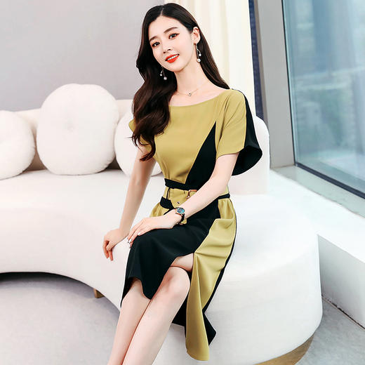 WZNH-QMC1857夏季高腰圆领套头短袖收腰拼接色连衣裙 商品图3