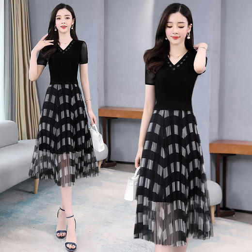 HR-8219夏季时尚潮流减龄显瘦收腰连衣裙 商品图2