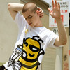 卡尔美夏季新款运动休闲短袖宽松纯棉小蜜蜂图案T恤 商品缩略图1