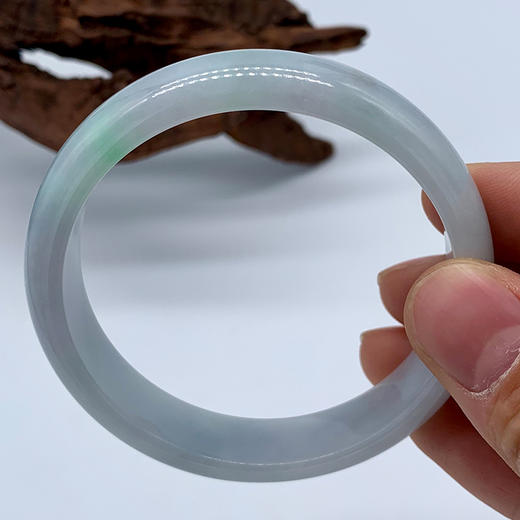 派瑞翡翠 翡翠手镯 糯种 飘绿花 商品图2