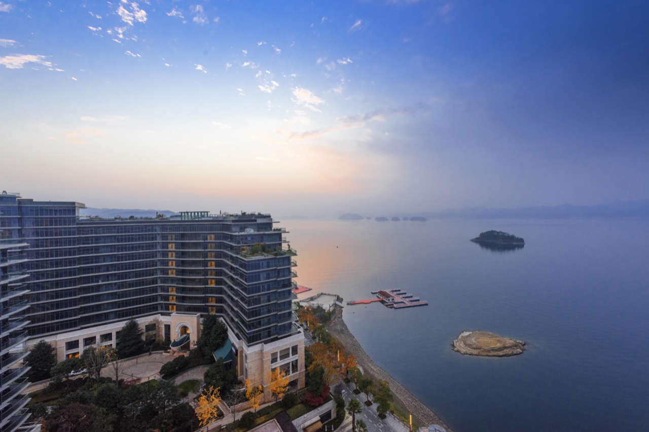 绿城度假酒店1.png