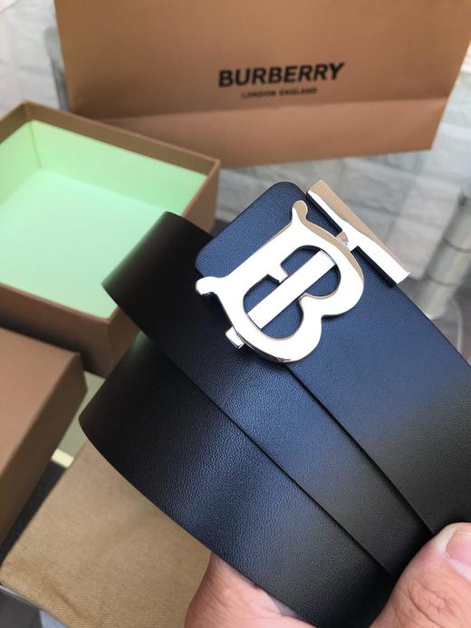 burberrytb标识男士腰带非常新颖简约的款式