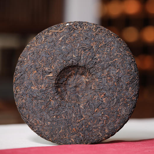 澜沧古茶2018年永旺年年狗年生肖纪念饼熟茶357g 商品图4