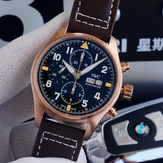 【翱翔蓝天 进击之梦】IWC万国 飞行员系列新作IW377713小王子特别版，7750机芯同步原装，表针尾部微微弯曲，双面防眩晕蓝色镀膜。成就此卓越非凡的飞行腕表。 商品图4
