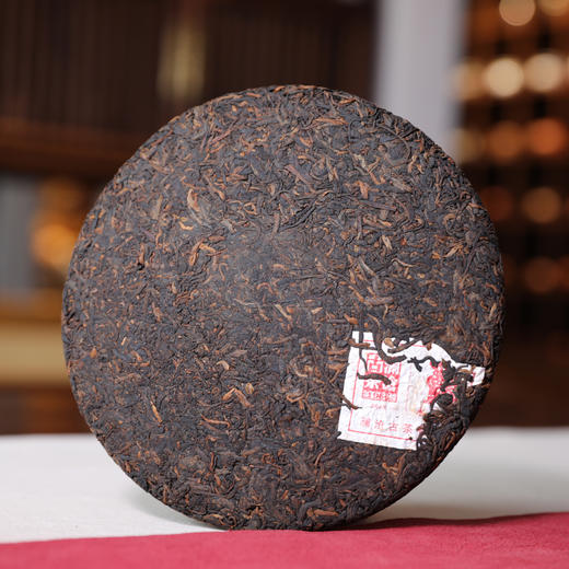 澜沧古茶2018年永旺年年狗年生肖纪念饼熟茶357g 商品图3