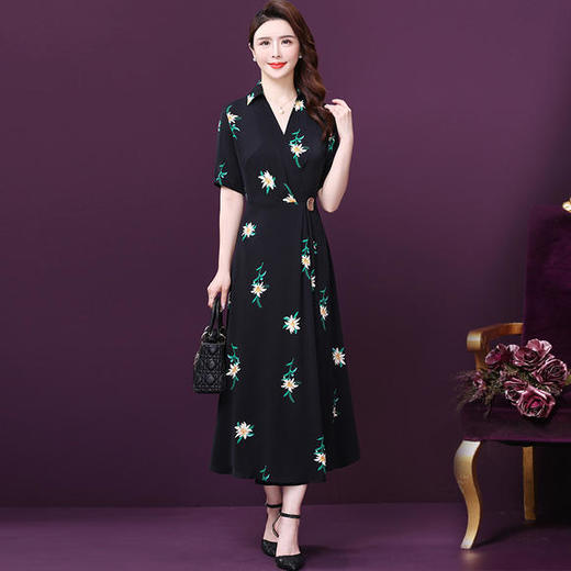 WXY-W-LKE-Q263W新款法式洋气雏菊V领淑女雪纺裙 商品图1