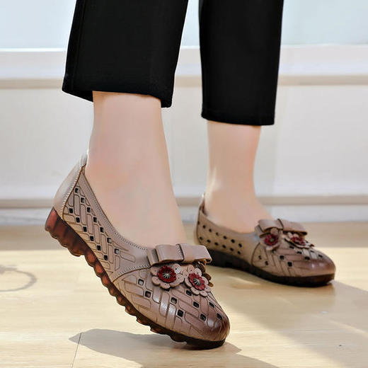 JFN-A886新款民族风真皮镂空花朵休闲牛筋底单鞋 商品图0