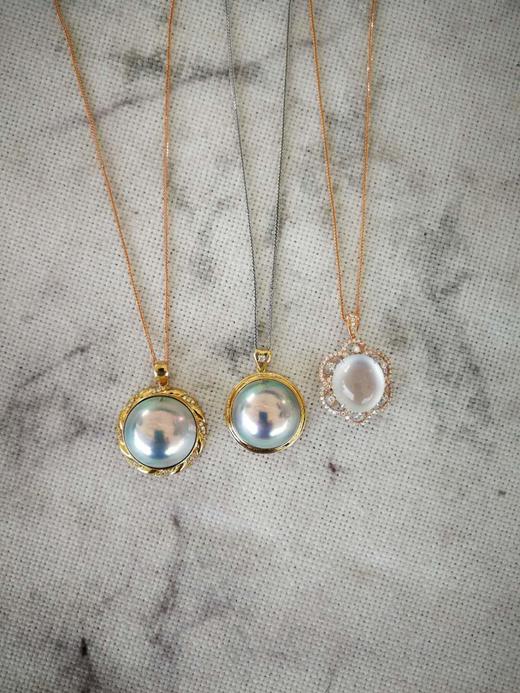 18K金镶钻石 巨珍惜的蓝灰色马贝珍珠项链吊坠（已售，同款可定制） 商品图5