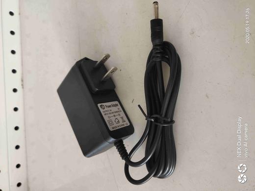 【货号02298】水平仪东成大艺绿光水平仪充电器细头充电器 商品图4