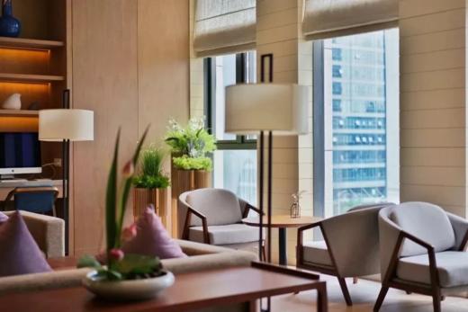 ★新春团圆宴★￥2499起/套，【杭州钱江新城君亭酒店】2晚住2间四季家庭房+自助早餐+6人团圆宴套餐~另有10人套餐可选！周边商圈林立，交通便捷地铁可达~有效期2026年2月16日-2月18日 商品图1