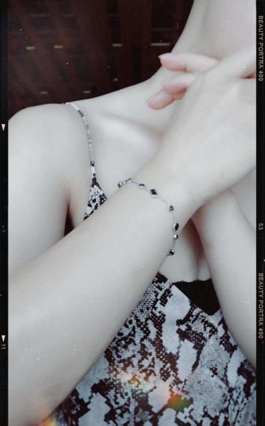 蓝宝石配蓝色月光石轻奢款手链 商品图8