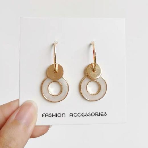 S925 银高级感C字耳钉 商品图3