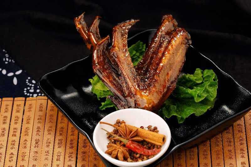 臻峰 湖南特产散装鸭翅4元/个 酱香熟食小吃 办公室休闲零食酱鸭翅