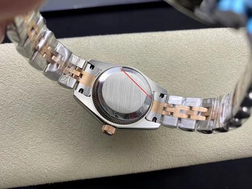 WF 女装日志型28和31毫米日志型279174-0009 ①：女装日志型的蚝式表壳是坚固优雅、美比例的典范。采用316L不锈钢来锻造不锈钢腕表表壳，具备高抗腐蚀性。这种超合金不仅非常耐用且易于磨光 商品图10