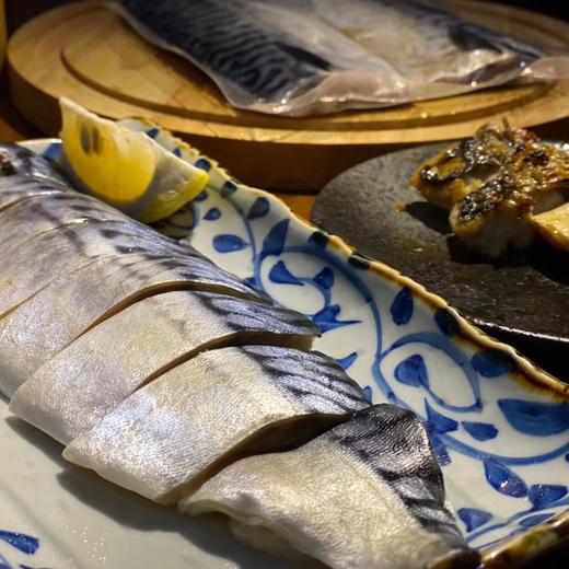 【下单后48小时左右发货】挪威进口深海 冷冻青花鱼 2袋4片 170g左右/片 夏季会化介意勿拍。 商品图3