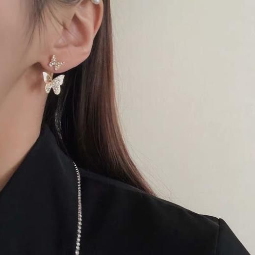 S925 银气质镶钻蝴蝶结唯美耳钉 商品图3