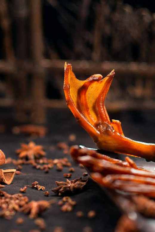 臻峰 湖南特产散装鸭掌4元/个 酱香熟食小吃 办公室休闲零食酱鸭掌 商品图1