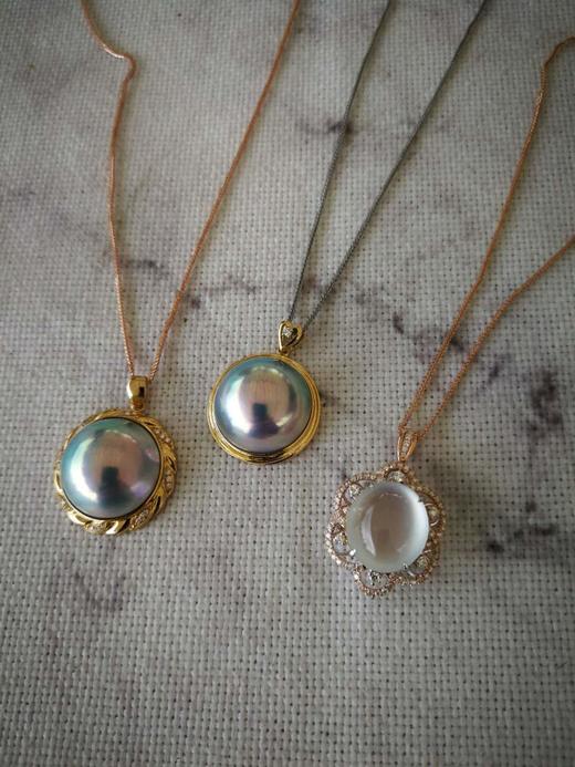 18K金镶钻石 巨珍惜的蓝灰色马贝珍珠项链吊坠（已售，同款可定制） 商品图4