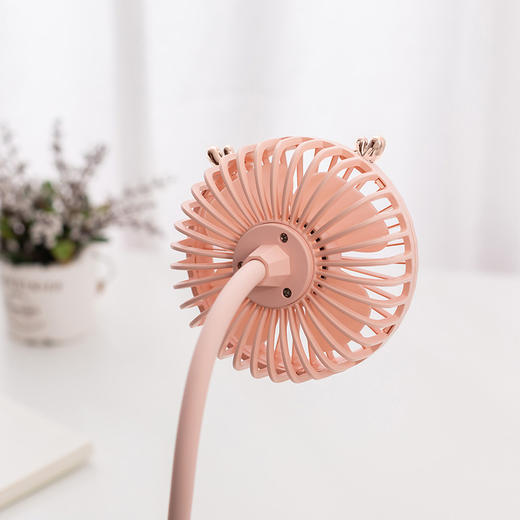 usb低音夹式小风扇