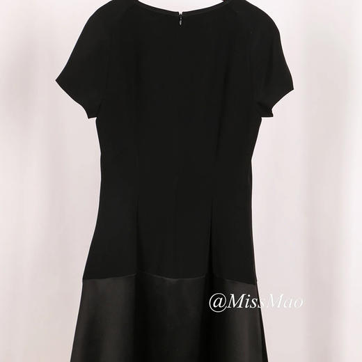 【à perles】高级醋酸面料小黑裙 立体裁剪 修身优雅 气质脱俗 通勤约会可穿【清仓，不退不换】 商品图2
