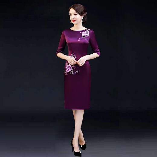 上海旗袍厂LHS-L911酒红色圆领旗袍喜婆婆绣花旗袍裙 商品图2