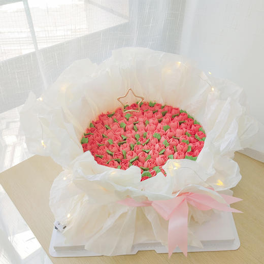 6款花束可以吃的花束蛋糕使用了鲜花款的鲜花是不可食用哟