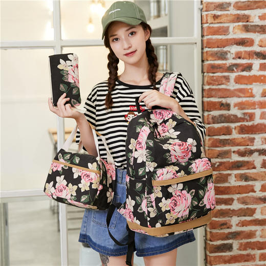 QXT-1003-1新款韩版印花双肩包USB电脑帆布包三件套 商品图1