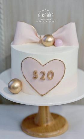 唯美蝴蝶结款蛋糕