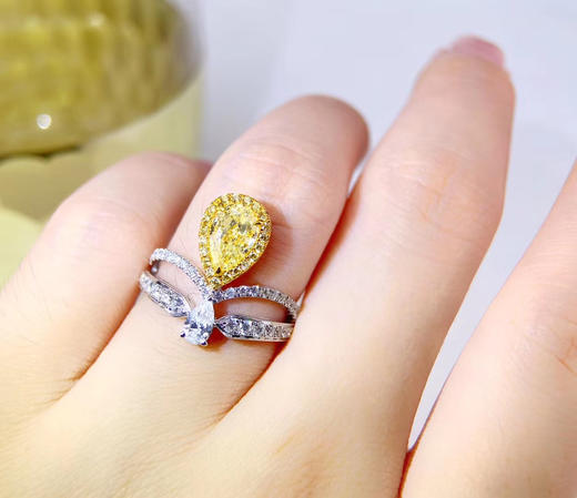 1023卡水滴黄钻戒指n超美颜值尚美款黄钻戒指梨形黄钻颜色饱满璀璨