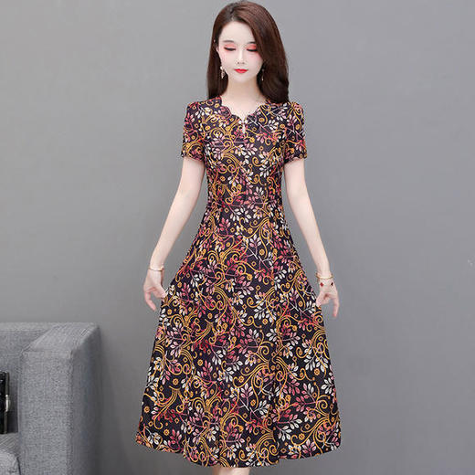 WH-XYKL-S05新款气质收腰显瘦碎花连衣裙 商品图0