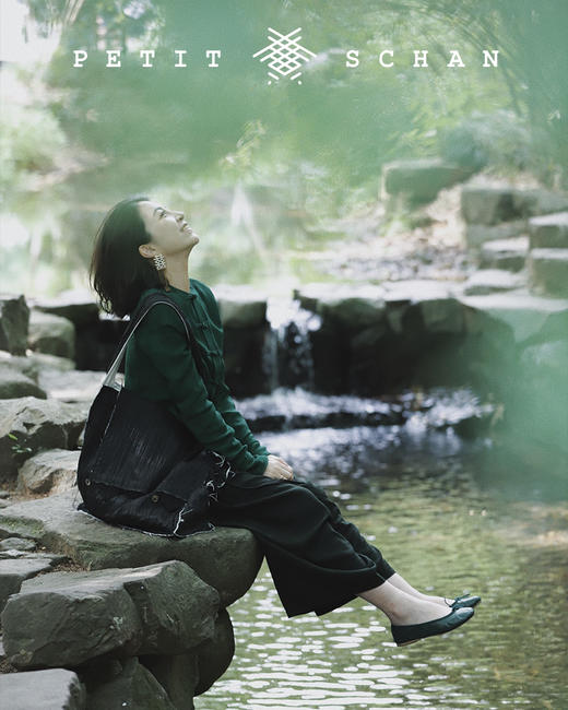 PETIT SCHAN小闪 BAG#002 The Darkness 白天不懂夜的黑 压褶处理工艺 拉丝邮差包 商品图8