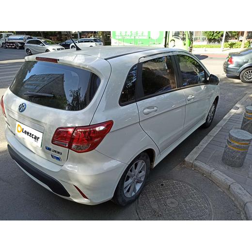 【特价月租-北京】北京汽车 EV200 轻秀版 商品图3