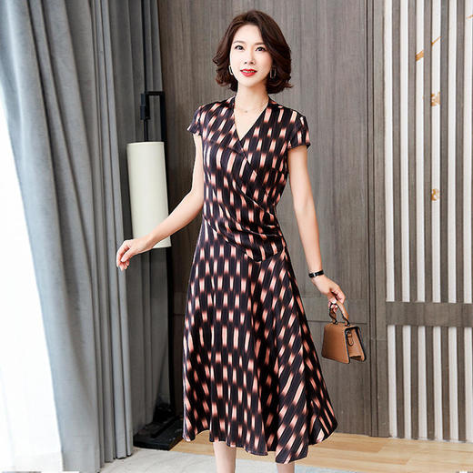 LS 2017印花真丝V领修身显瘦时尚桑蚕丝缎面中长裙 商品图2