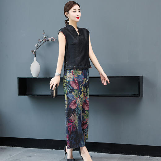 WZNH-YIZX7272纯色无袖上衣新款碎花阔脚裤两件套装 商品图2