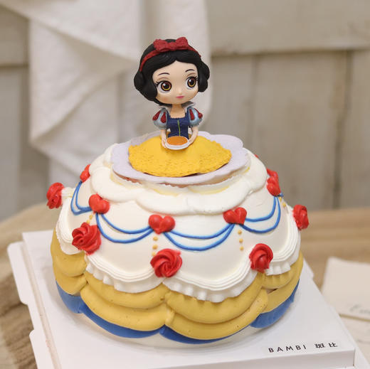白雪公主弧形复古裱花蛋糕 商品图1