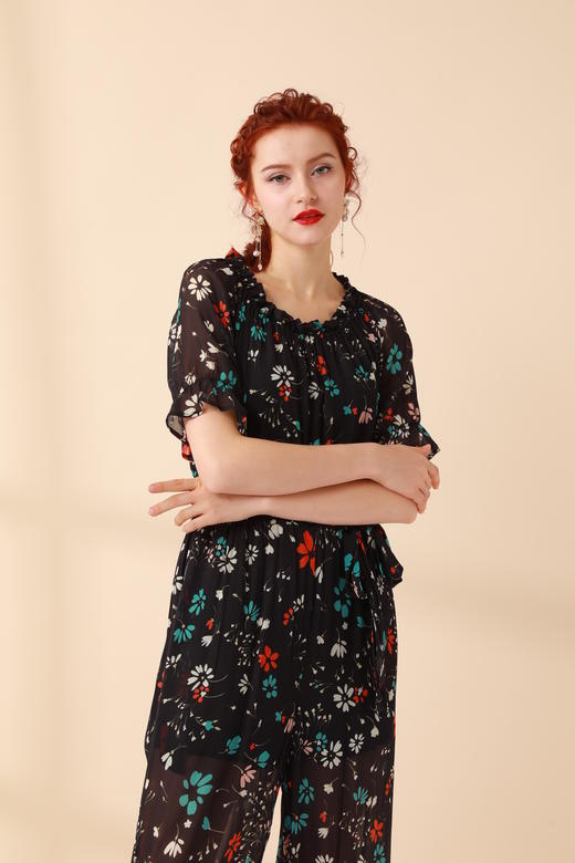 一字领木耳边气质连体裤 商品图1