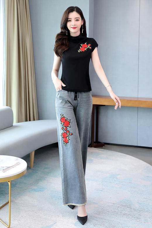 WZNH-2075P125夏季新款女装时尚气质针织牛仔两件套装 商品图5