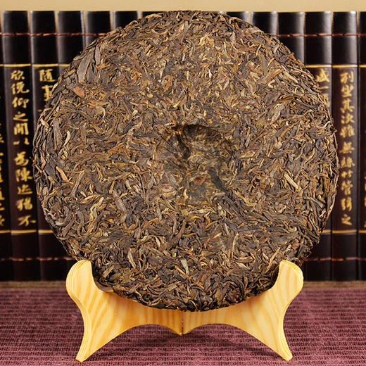 中茶2012年普洱生肖饼-龙年贡饼生茶357g 云南普洱生茶 商品图3