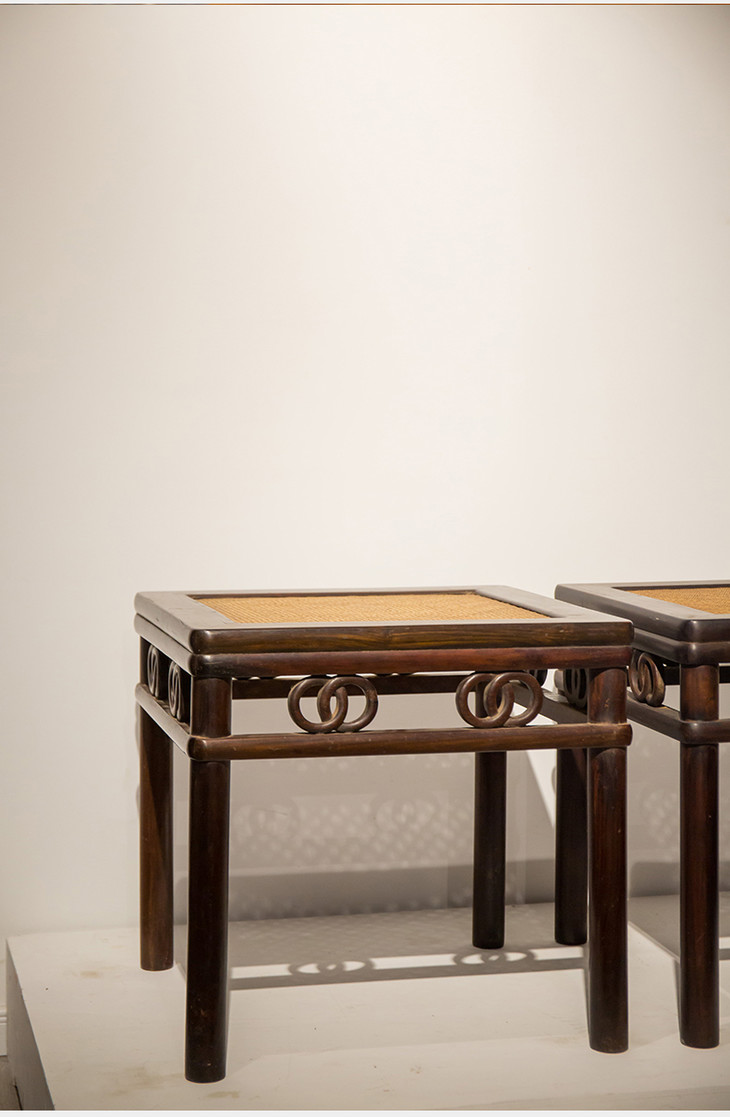 清 红木圆包圆双圈卡子花方凳(一对) - 明清家具研习社