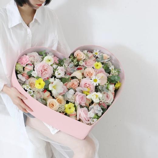 《欢乐多》粉色系鲜花酸奶爱心盒 商品图3
