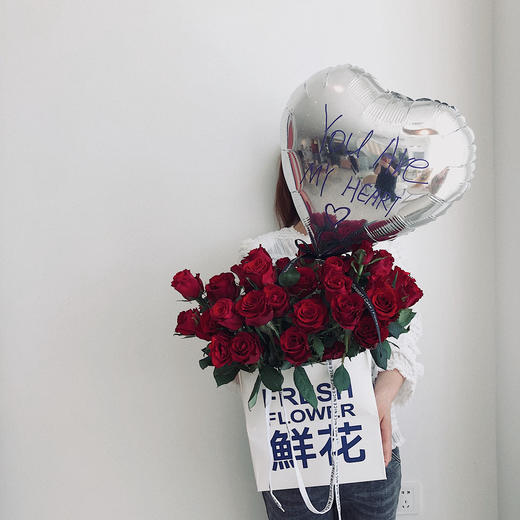  花艺 告白气球玫瑰花束 商品图2