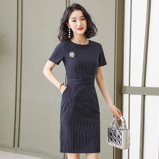 XZ8121时尚韩版修身简约条纹OL职业连衣裙（不带胸针） 商品图3