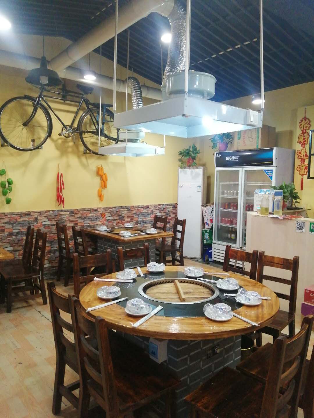 胭脂河坊89元起抢购原价238元西鉴大锅台56人麻鸡套餐麻鸡3斤锅底1份4