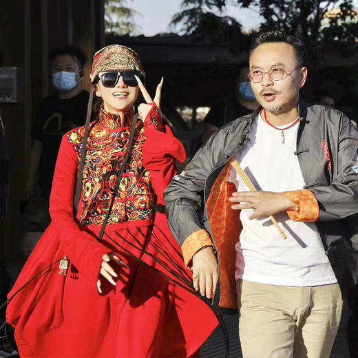 【经典设计】烟入墨刺绣连衣裙 | 杨丽萍同款 | 黑色现货加急发  商品图2