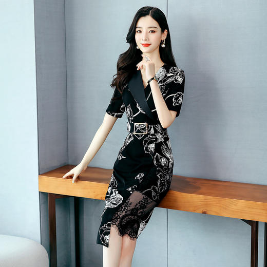 WZNH-8106夏季碎花V领松紧腰韩版不规则短袖中长款连衣裙 商品图3