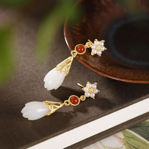 CWSS新款纯银时尚和田玉兰花镀金耳坠 商品图0