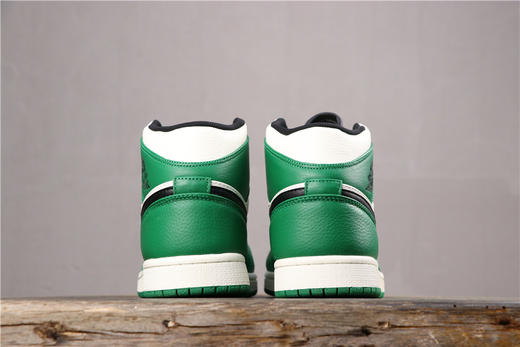 乔丹/Air JoAJ1 aj1 乔丹1代 乔1 乔丹1代中帮系列  乔1中帮扣碎黑勾  白蓝红小闪电 Air Jordan 1 MID 货号：852542-301 乔1中帮白绿凯尔特人 商品图4