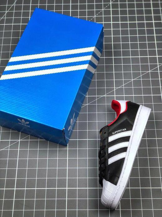 阿迪达斯 三叶草 Adidas Superstar贝壳头“名城限定”贝壳头休闲运动板鞋 商品图1